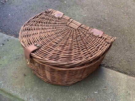 Photo of free Picnic basket (queen anne) #1