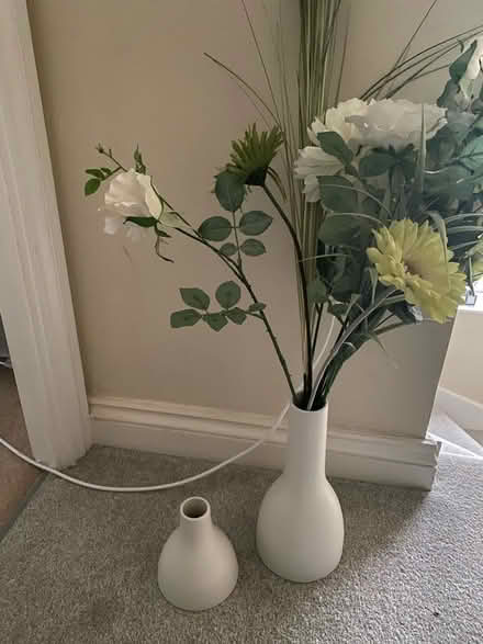Photo of free Faux flowers with 2 vases (New Malden) #1