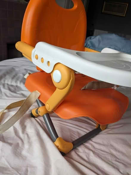 Photo of free Baby seat chicco pocket snack (Handsworth B20) #2