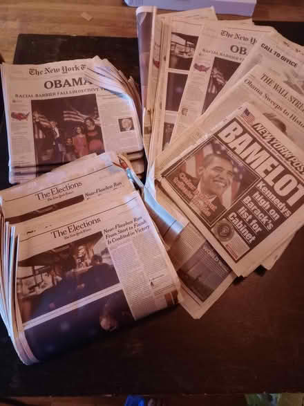 Photo of free Newspapers Pres. Obama's 2008 win (Ditmas park) #1