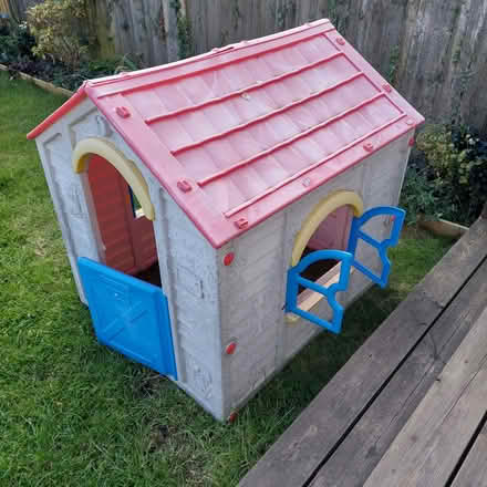 Photo of free Play house (NW2) #1