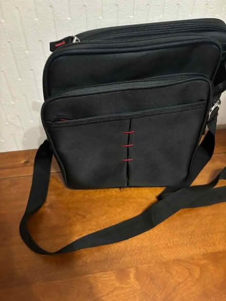 Photo of free Men’s messenger bag (Preston) #1