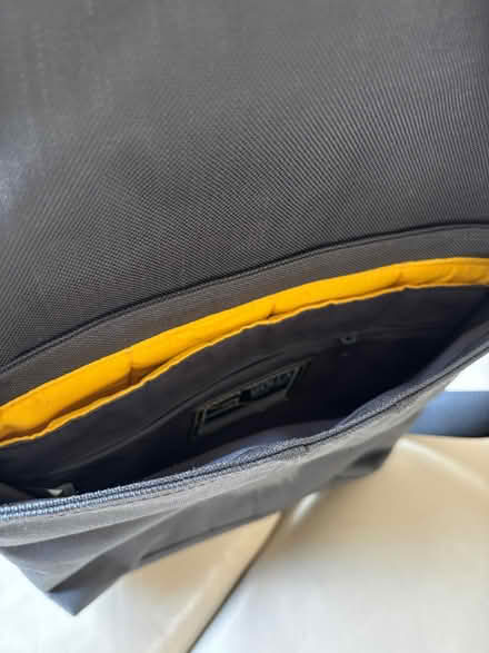 Photo of free Shoulder bag (Newbury Park IG2) #2