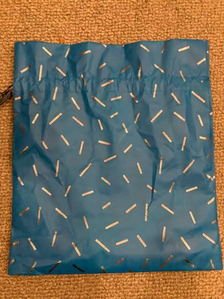 Photo of Amazon gift wrap bags (Old Mountain View) #1