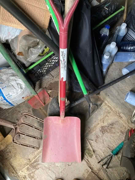 Photo of free Various gardening tools (Rochford SS4) #1