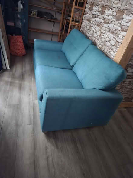 Photo of free It's a sofa (B8) #3