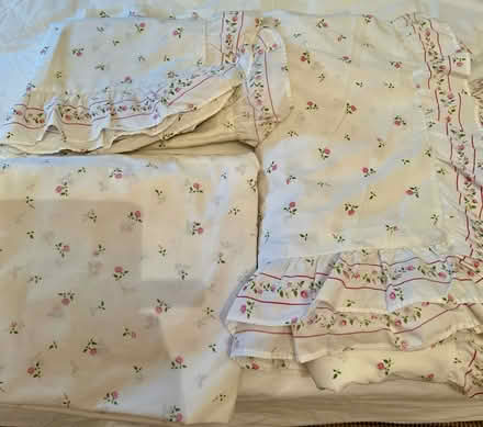 Photo of free King size duvet set (Warwick, Hampton CV35) #1
