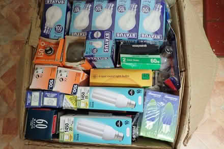 Photo of free light bulbs (Fincham PE33) #2