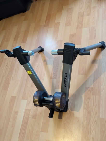 Photo of free Turbo trainer for cycling training (Highfield HP2) #1