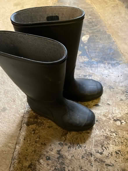 Photo of free Black wellies boots size 3 (Abingdon OX14) #2