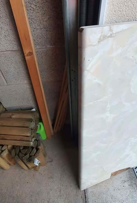 Photo of free 600 x 1000 piece of 30ml worktop (Bolton le Sands LA5) #2