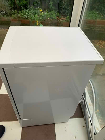 Photo of free Curry’s Essential Slimline Dishwasher (Orleton SY8) #4