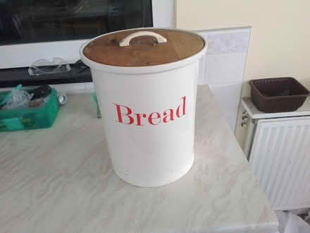 Photo of free Ceramic Bread bin (Heanor DE75) #1