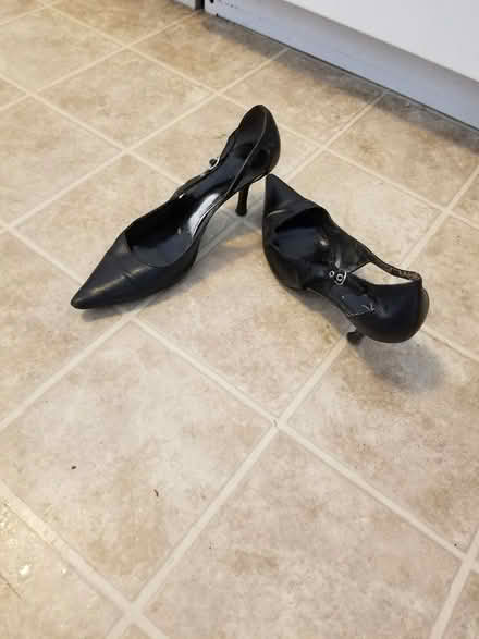 Photo of free Fancy shoes (Streetsville l5m1g7) #1