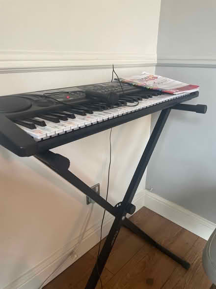 Photo of free Toy key board and stand (SS7) #1