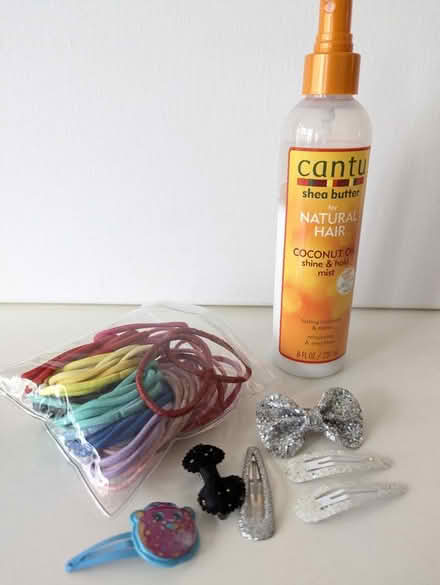Photo of free Cantu hair mist + hair accessories (W4) #1