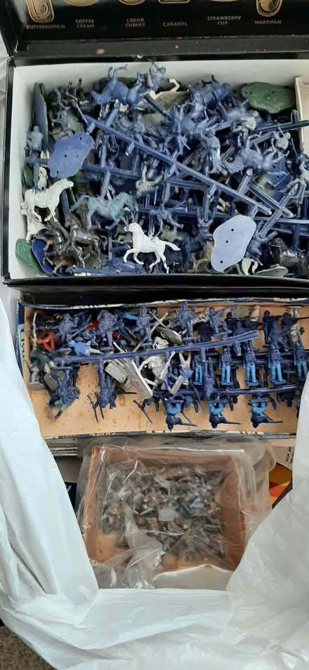 Photo of free Model soldiers (Walton Manor OX2) #1