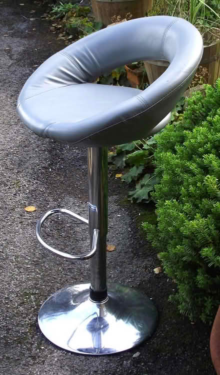 Photo of free Bar Stool for Breakfast Bar (Belper DE56) #3