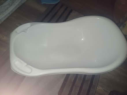 Photo of free Baby bath tub (E7 forest Gate) #1