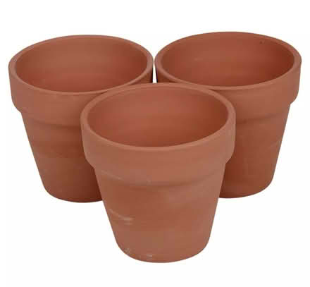 Photo of Small-medium Terracotta pots (Belfast.) #1