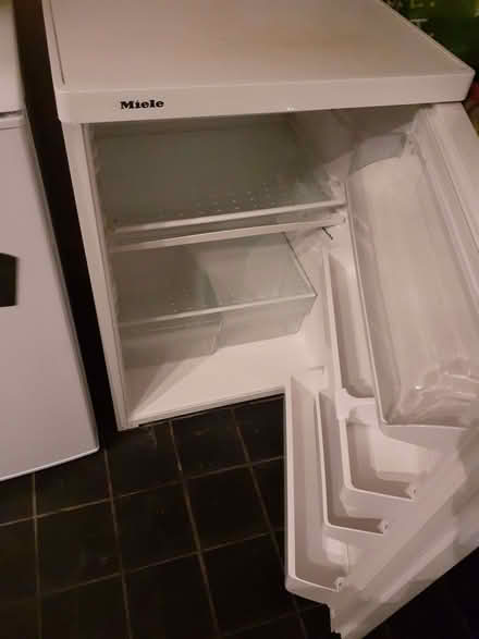 Photo of free fridge (King's Cross N1) #1