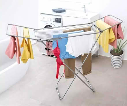 Photo of clothes dryer stand (Canning Town) #1