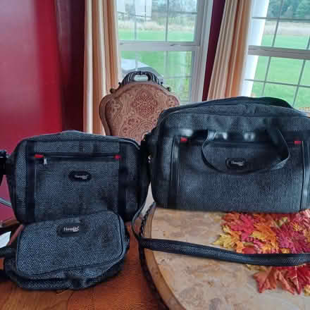 Photo of free 5 pc luggage set (Wellington, Oberlin) #1