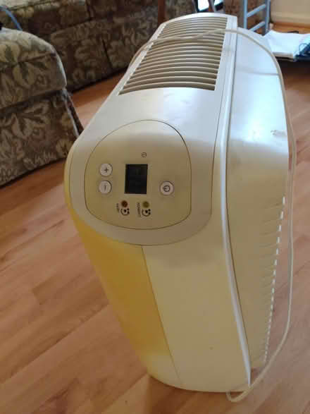 Photo of free Older model room air purifier (Dorsey's Search) #2