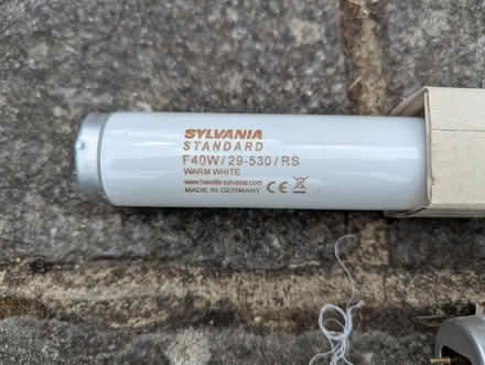 Photo of free 2 x 4ft Fluorescent Tubes (West Wickham, BR4) #2