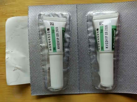 Photo of free 2 pipettes Advantage Small animal Flea Treatment (Oakwood Park N14) #2
