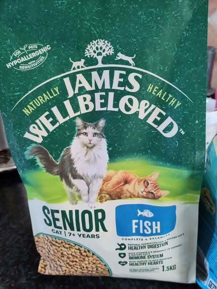 Photo of free Cat food and biscuits (Hollingbury BN1) #1