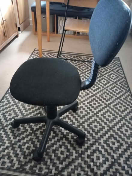 Photo of free Child's Desk chair (Weybridge KT13) #1