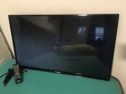 Photo of free tv (near ossington subway) #1