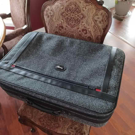 Photo of free 5 pc luggage set (Wellington, Oberlin) #3