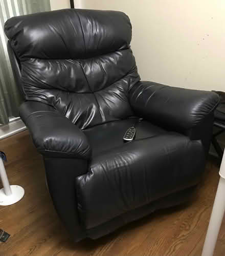 Photo of free La-Z-boy Recliner (Central Ottawa - River Ward) #1