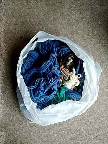 Photo of free Bag of tapestry wool, mainly blue. (Pilton EH5) #1