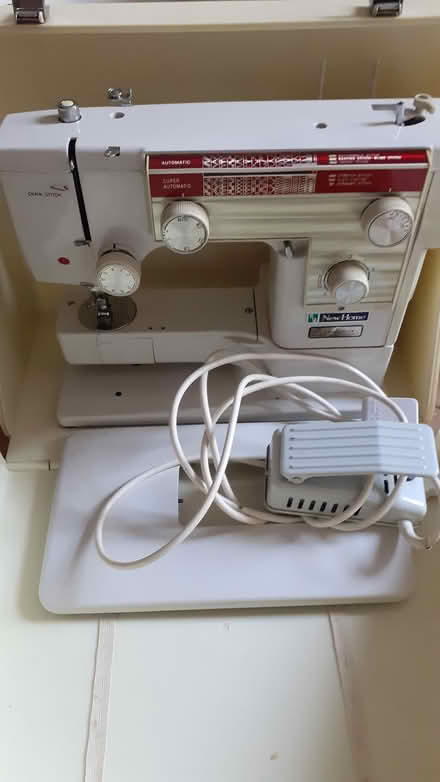 Photo of free Sewing Machine (Horsham Sx near station) #1