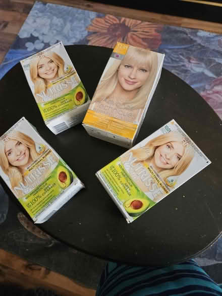 Photo of free 4 x hair colour (ME20) #1