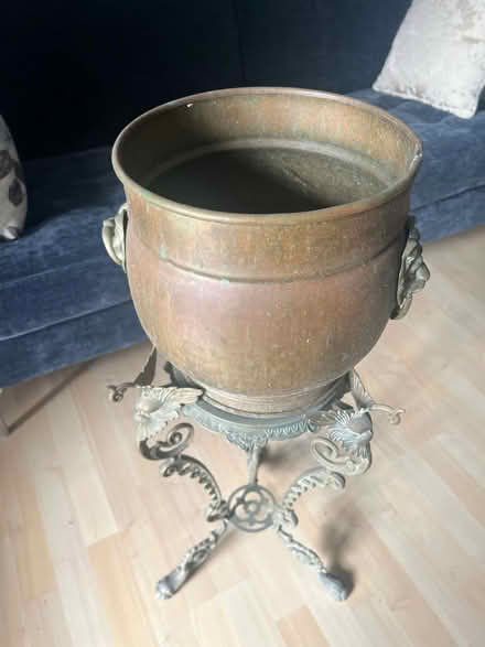 Photo of free Ornate Brass Pot (Kennington SE11) #4