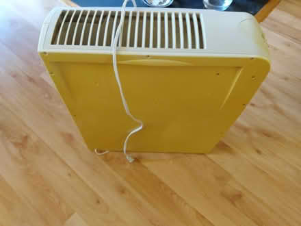 Photo of free Older model room air purifier (Dorsey's Search) #1