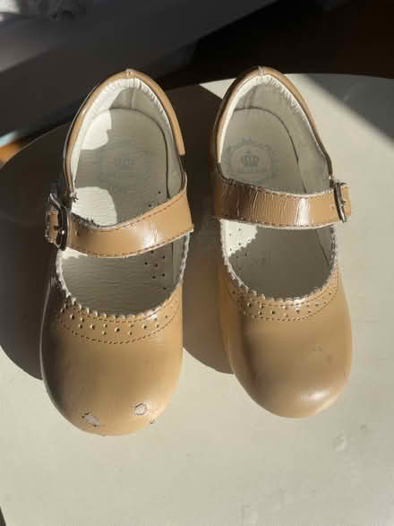 Photo of free Girls sandals UK 11, EUR 29 (EC1V Angel) #1