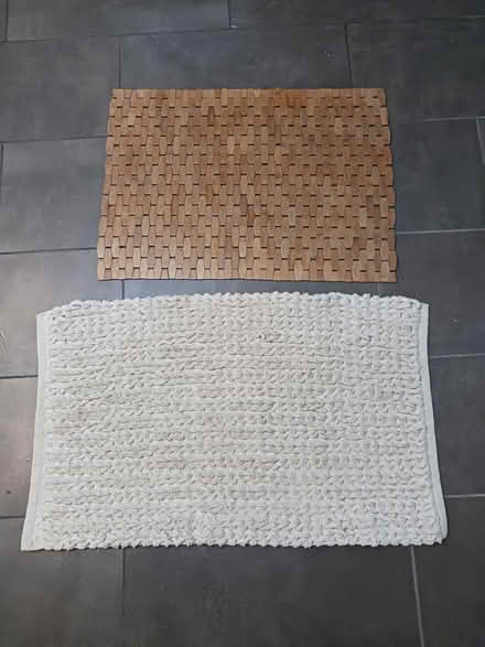Photo of free Bath Mats (Lefferts Gardens) #1