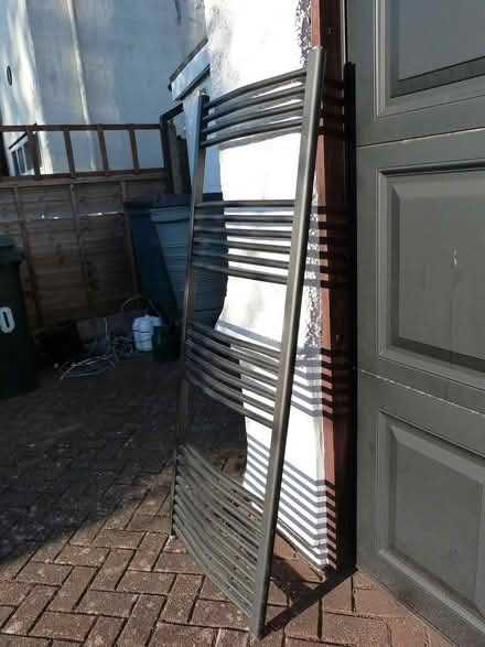 Photo of free 600 x 1600 Towel rail radiator (Chislehurst Road Petts Wood) #2