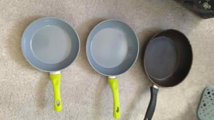 Photo of free 3 x frying pan 🍳 (Houghton Regis LU5) #1