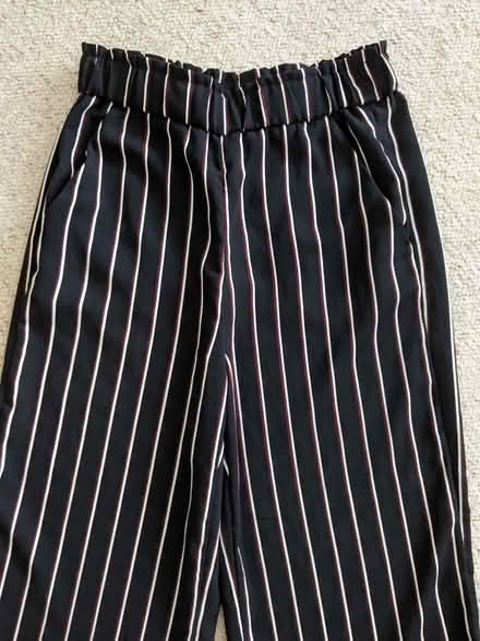 Photo of free Wide leg Palazzo Trousers by H&M size 8/10 (Pollards Hill CR4) #3
