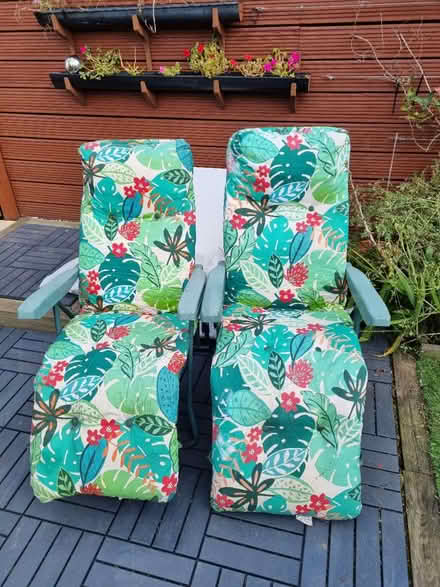 Photo of free Reclining chairs x2 must go today (EN11 rye house area) #1