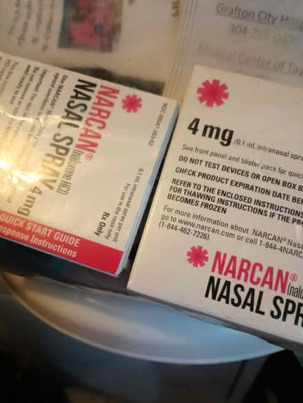 Photo of free Narcan (Maple ave.) #1