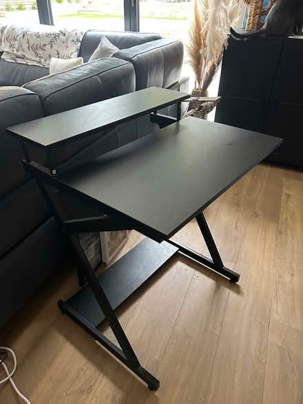 Photo of free black desk (graveley) #1