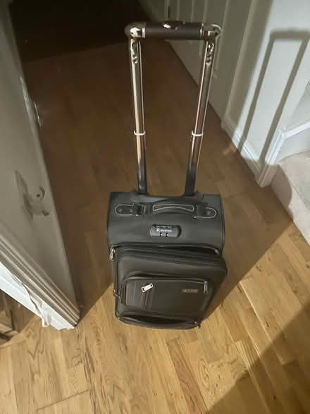 Photo of free Cabin size suitcase (BR1) #1