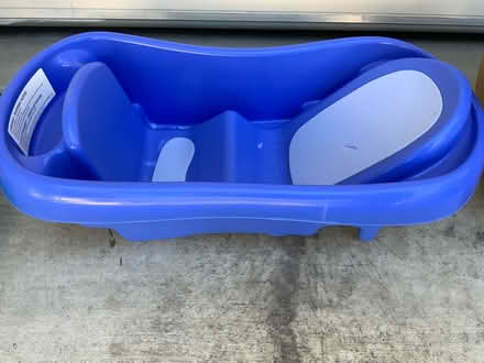 Photo of free Infant tub and table seat (Bowers x El Camino) #1